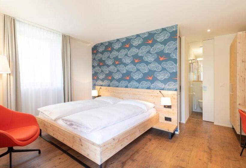 استودیو خانوادگی, Randolins Familienresort