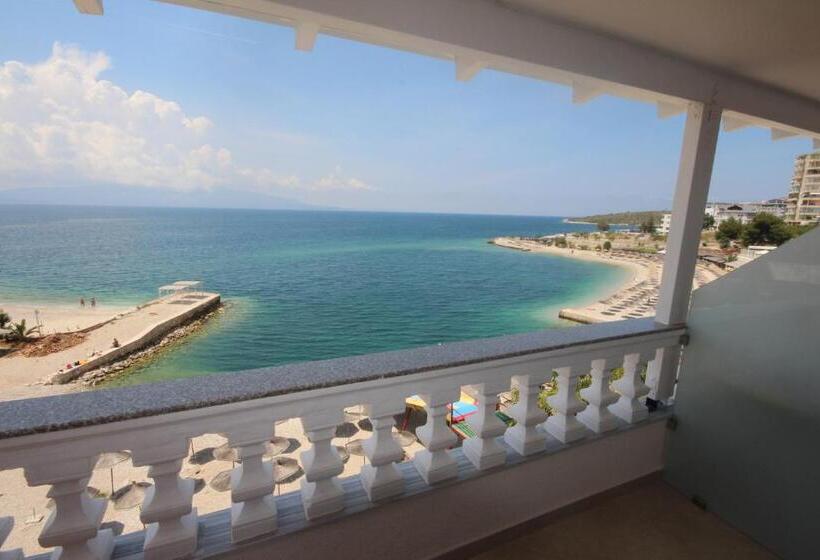 اتاق استاندارد با چشم‌انداز دریا, Vila E Bardhe