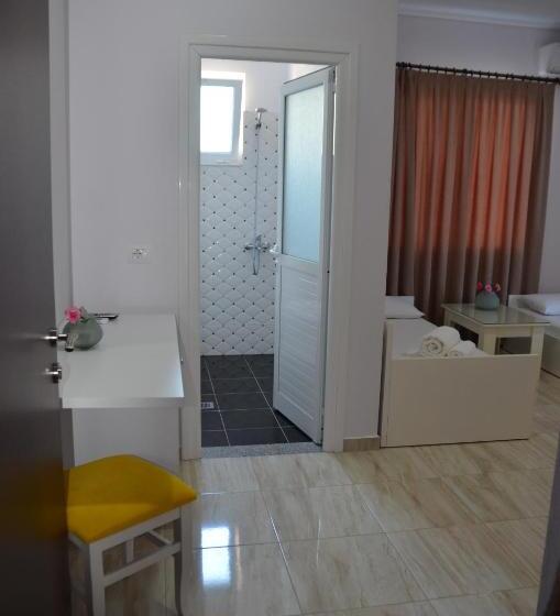 آپارتمان 1 خوابه با بالکن, Vila E Bardhe