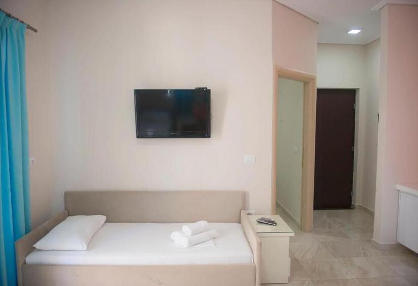 اتاق خانوادگی, Vila E Bardhe