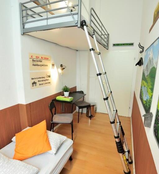 اتاق استاندارد با سرویس بهداشتی مشترک, Kiez Hostel Berlin