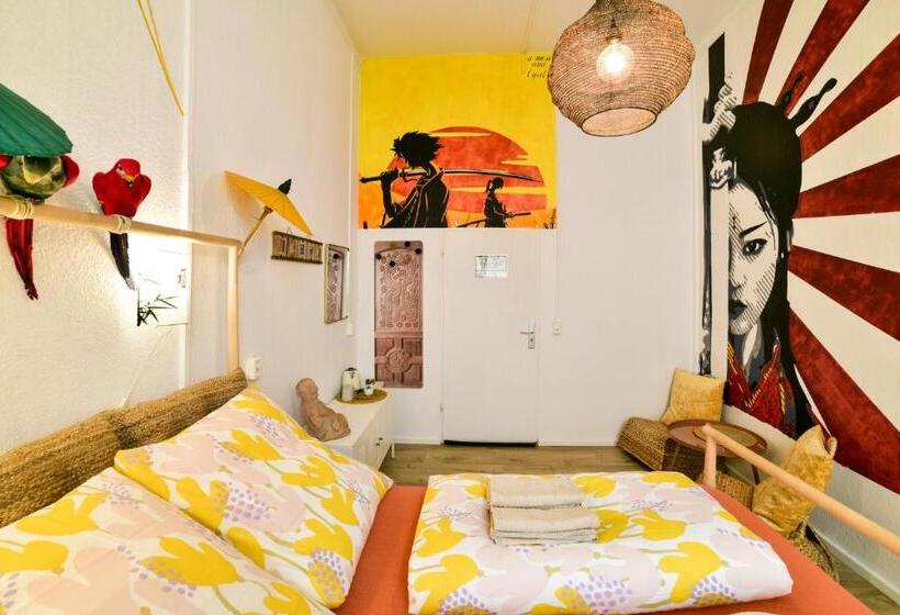 اتاق استاندارد با سرویس بهداشتی مشترک, Kiez Hostel Berlin