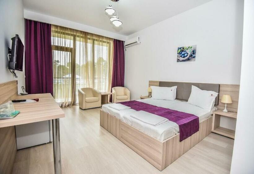 디럭스 룸, Q Hotel