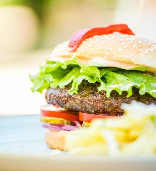 디럭스 룸, Q Hotel