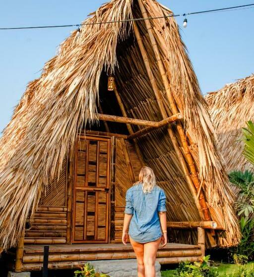 스탠다드 룸 공동 욕실, Tiki Hut Hostel