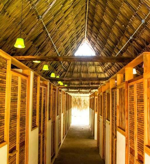 스탠다드 룸 공동 욕실, Tiki Hut Hostel