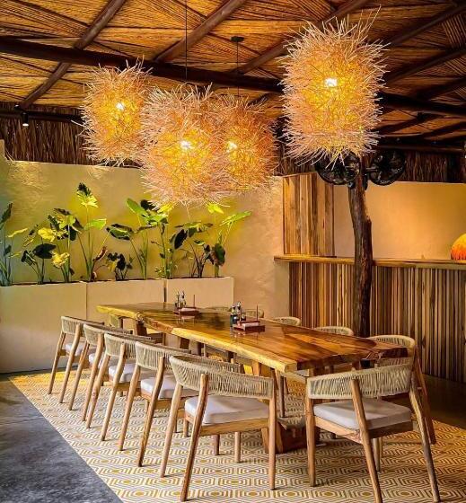 스탠다드 룸 공동 욕실, Tiki Hut Hostel