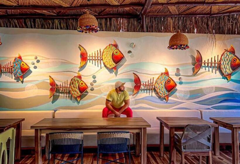 스탠다드 룸 공동 욕실, Tiki Hut Hostel