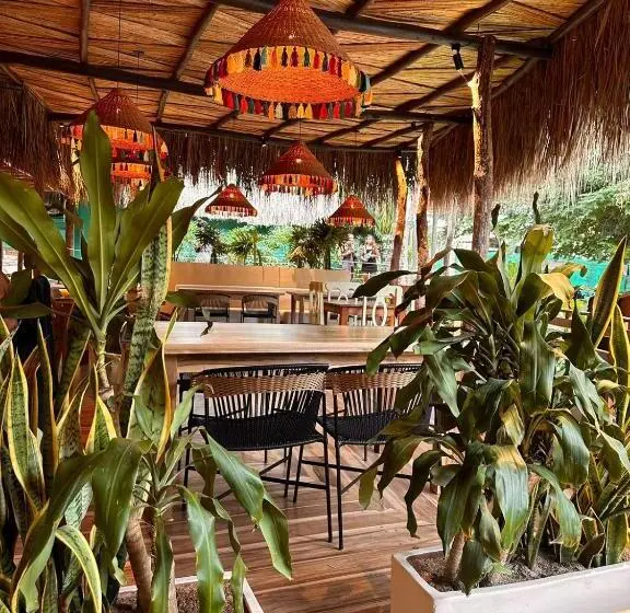 バス共有のスタンダードルーム, Tiki Hut Hostel