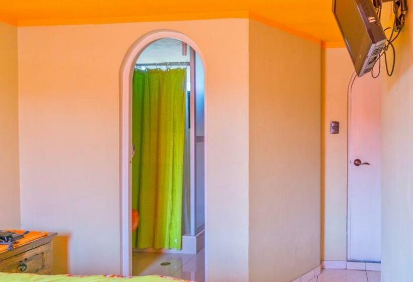 اتاق استاندارد یک نفره, Hostal Cleofe Arequipa
