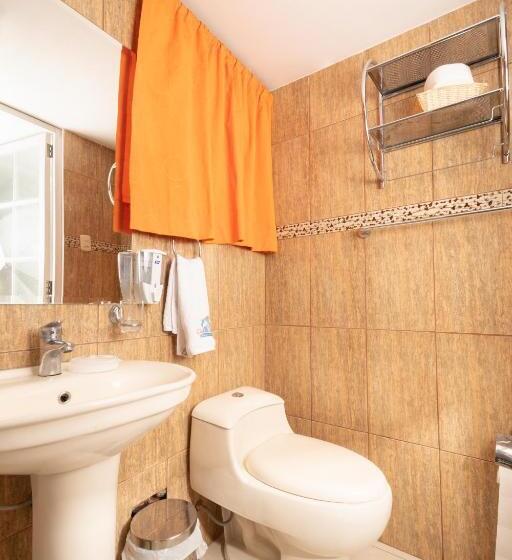 اتاق استاندارد سه نفره, Hostal Cleofe Arequipa