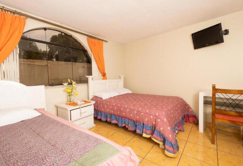 Номер Стандарт Трехместный, Hostal Cleofe Arequipa