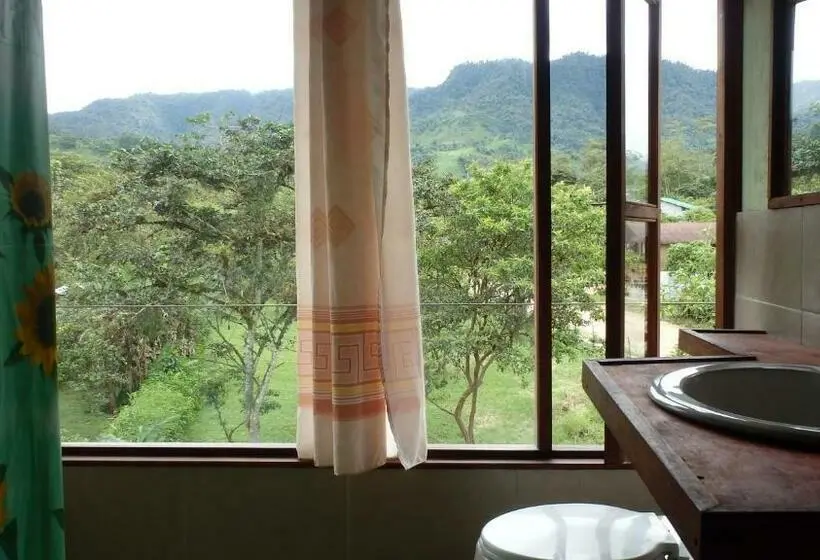 マウンテンビュースタンダードルーム, Biohostal Mindo Cloud Forest