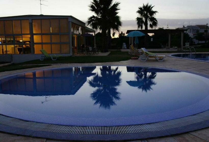 1침실 발코니 아파트 풀장 전망, Apartamentos Santa Teresinha