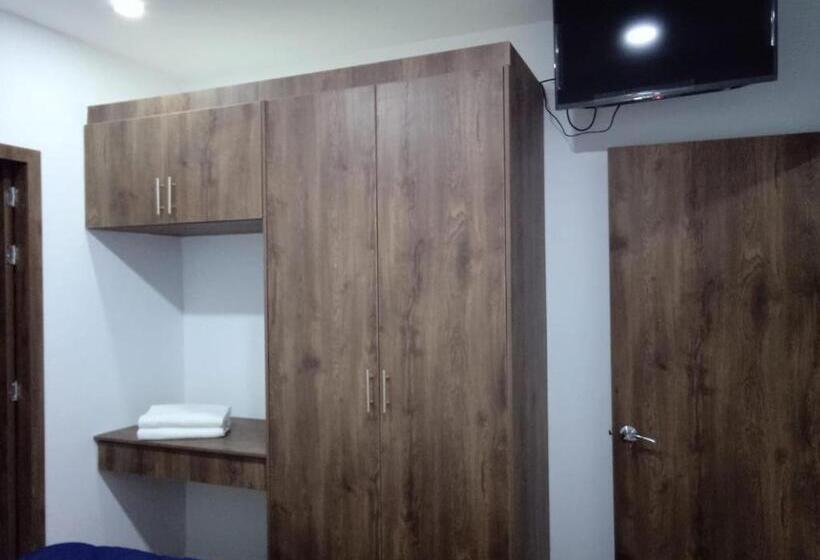 Studio Deluxe, + Arte