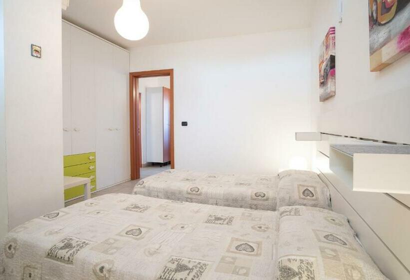 آپارتمان 2 خوابه با بالکن, Beverly Park Residence