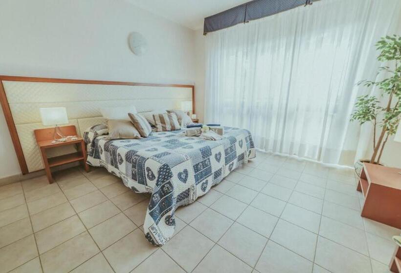 آپارتمان 1 خوابه با تراس, Beverly Park Residence