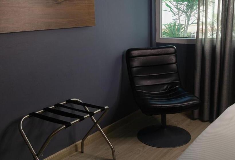 Quarto Estandar, Blue Concept