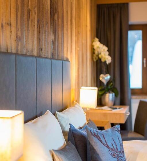 شقة غرفتين نوم مزودة بشُرفة, Das Grünholz Apart