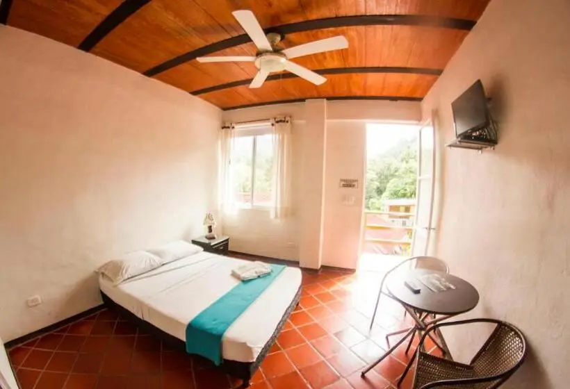 Standard Kolmen Hengen Huone, La Selva Reserva