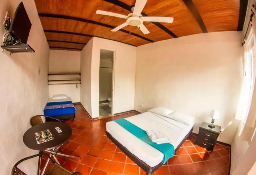 Standard Kolmen Hengen Huone, La Selva Reserva