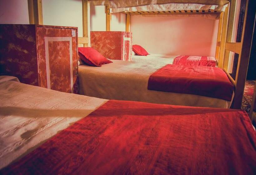 Bed in Shared Room with Shared Bathroom, Landay Hostel