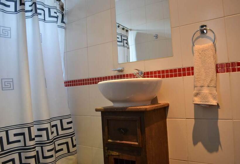 تختخواب در اتاق مشترک, Landay Hostel