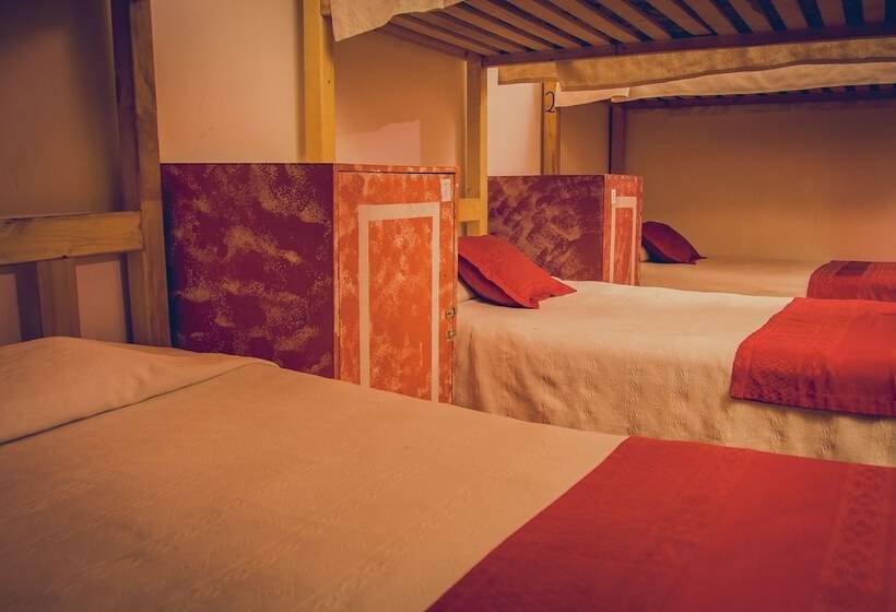 共用房间的床, Landay Hostel