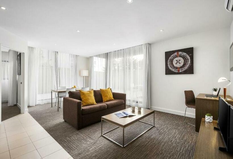 آپارتمان 2 خوابه, Quest Ivanhoe