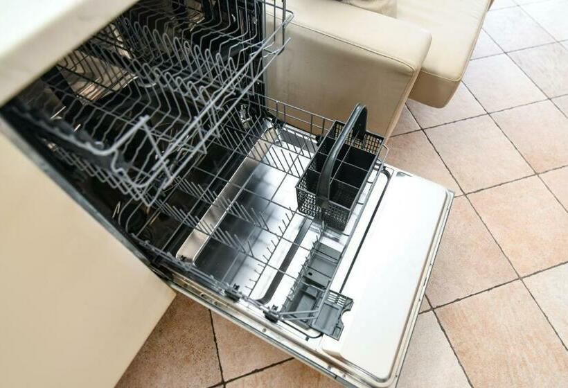 2 Bedrooms Apartment Lake View, Relais Rosa Dei Venti Ciao Vacanze