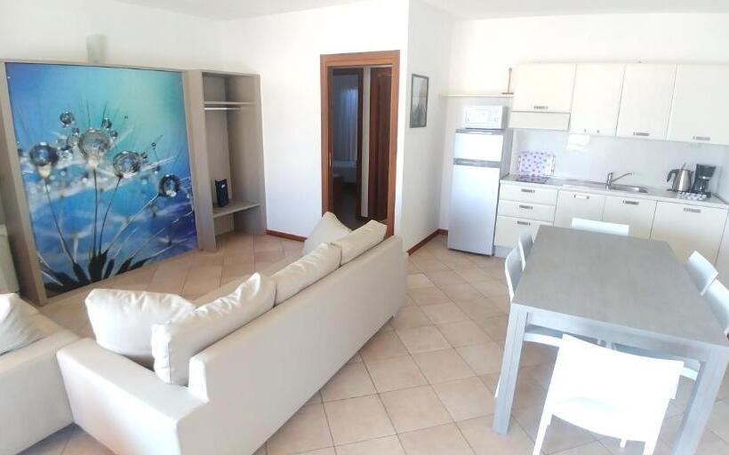 2 Bedrooms Apartment Lake View, Relais Rosa Dei Venti Ciao Vacanze