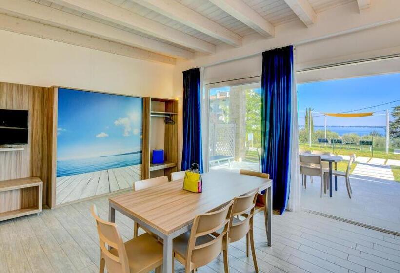 2 Bedrooms Apartment Lake View, Relais Rosa Dei Venti Ciao Vacanze