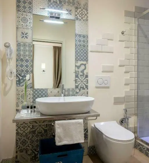 اتاق استاندارد, Spagna Secret Rooms