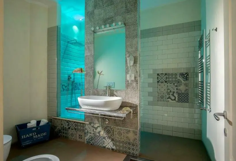 اتاق استاندارد, Spagna Secret Rooms