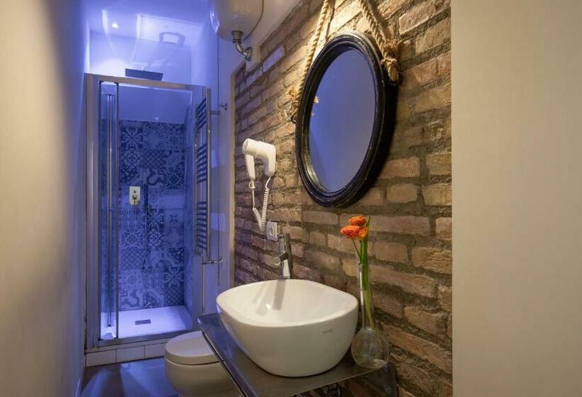 חדר סטנדרט, Spagna Secret Rooms