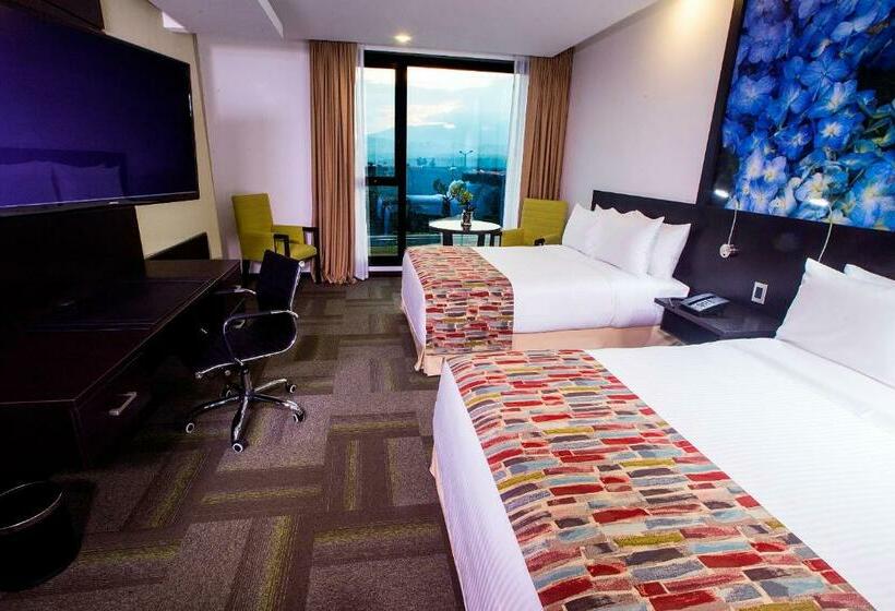 Номер Deluxe, Wyndham Quito Airport