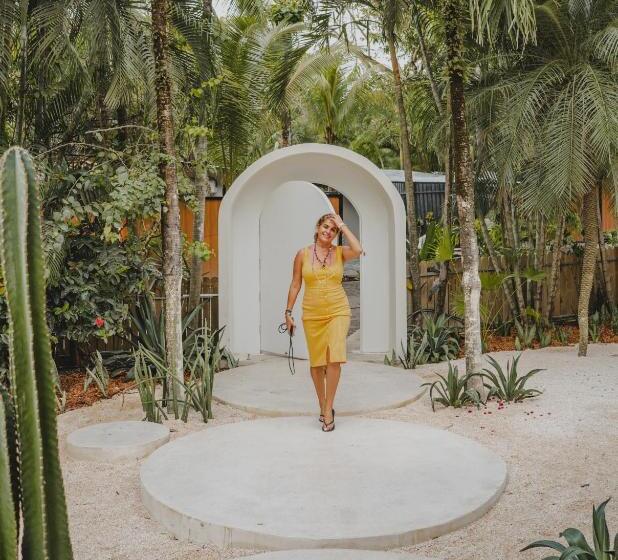 ویلای 1 خوابه, Banana Beach Bungalows