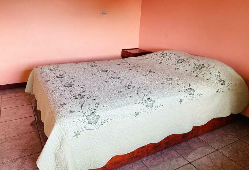 패밀리 룸, Los Tucanes Lodging