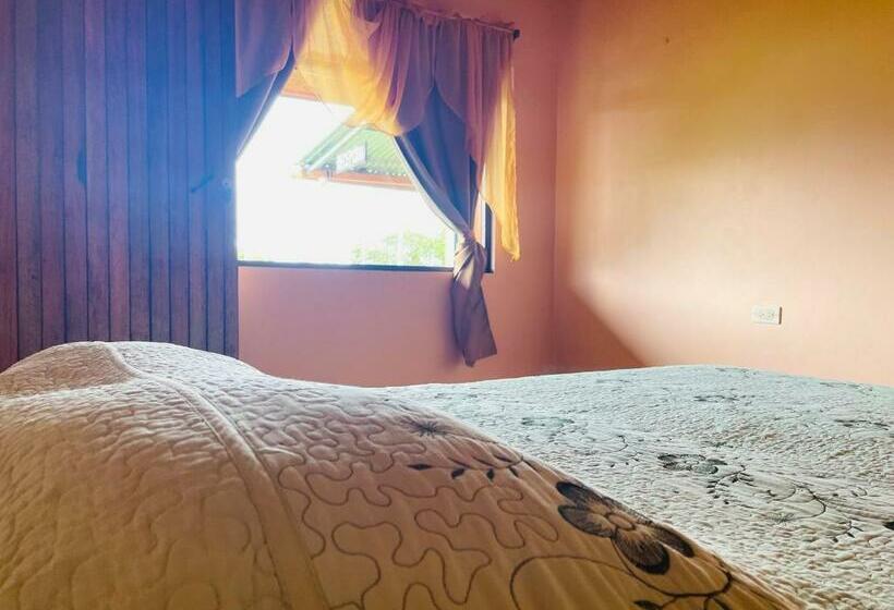 패밀리 룸, Los Tucanes Lodging