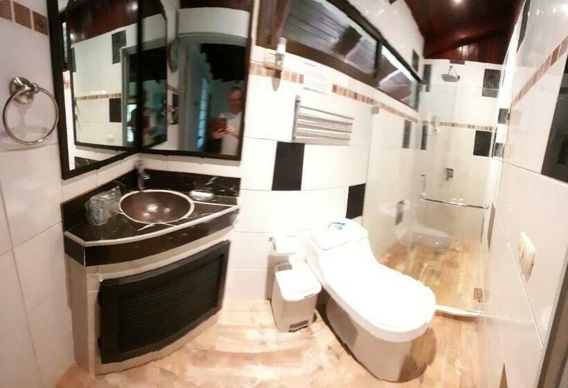 Четырехместный Номер Стандарт, Coyaba Tropical Elegant Adult Guesthouse