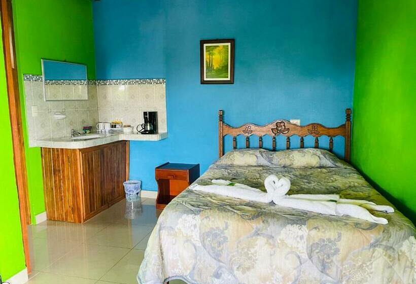 Quarto Estandar, Los Tucanes Lodging