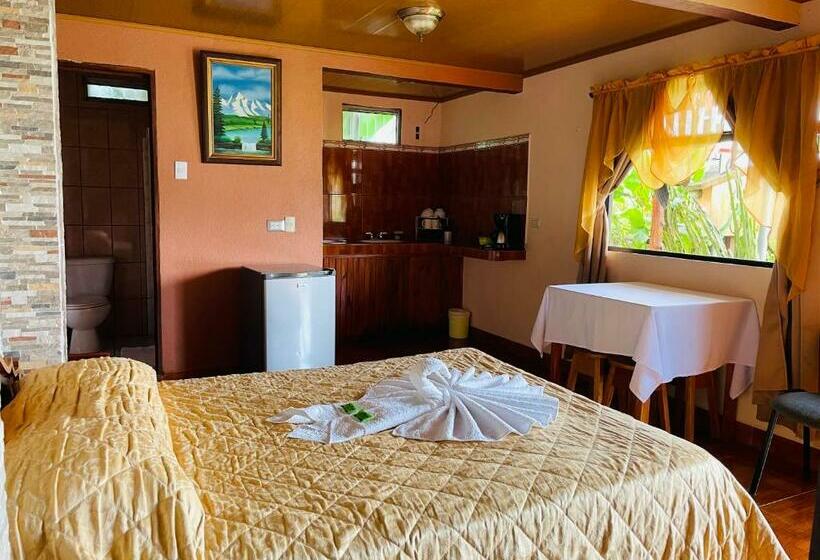 Quarto Quádruplo Estandar, Los Tucanes Lodging