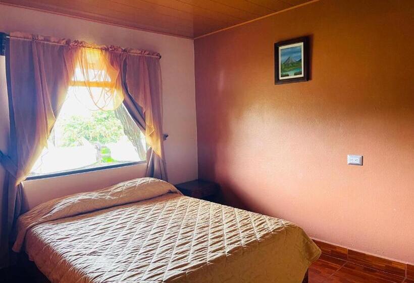 4인용 스탠다드 룸, Los Tucanes Lodging