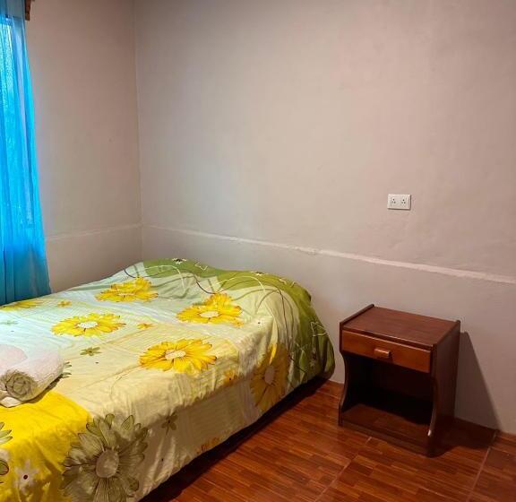 스탠다드 룸 공동 욕실, Los Tucanes Lodging