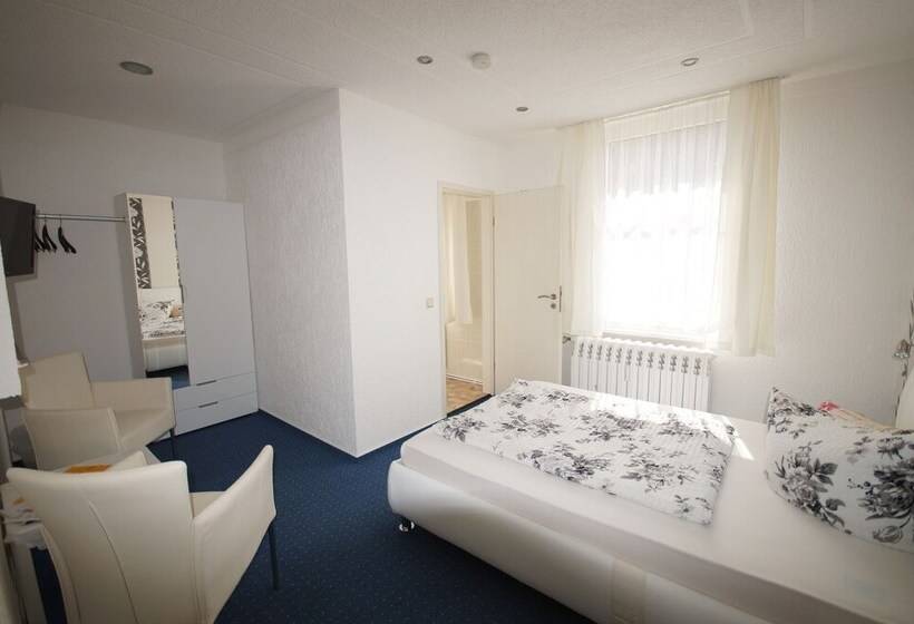 スタンダードシングルルーム, Am Kurpark