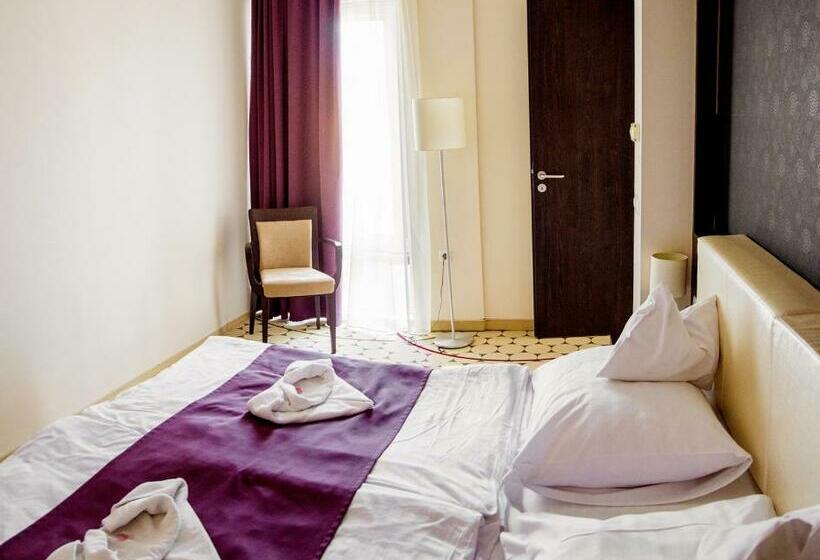 ファミリールーム, Aurora