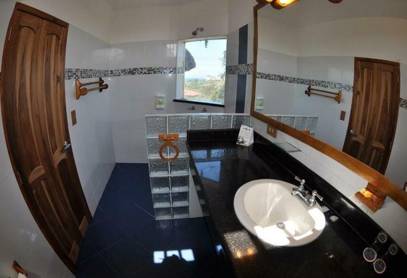 جناح ديلوكس, Azuluna Ecolodge