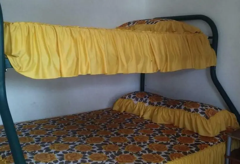 Economy Triple Room, Cabinas Smith 2
