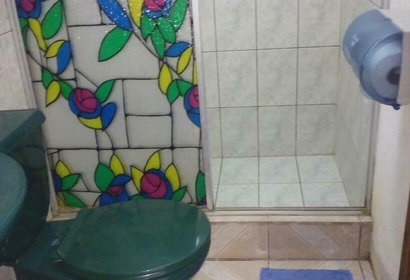 اتاق اکونومی, Cabinas Smith 2