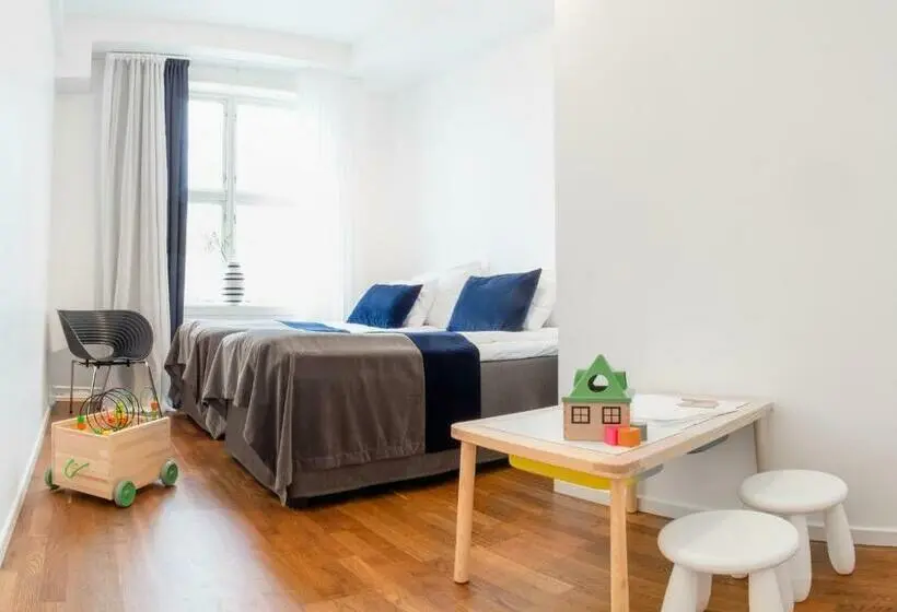 Perhehuone, Fredriksten Hotell